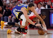 开云体育平台APP-关于主力缺阵困扰球队，勇士奋力拼搏的信息