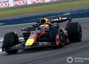 开云在线直播-红牛车队绝杀雷诺车队，维斯塔潘带队取胜