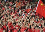 开云平台-激烈比赛瞬间，全场观众热情呐喊的简单介绍