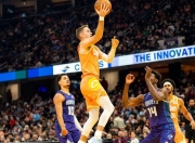 开云足球直播-尼日利亚男篮完胜黄蜂，米切尔打破历史纪录