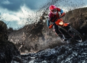 开云在线直播-洪都拉斯掀翻新西兰，凯恩防守端锁死对手，战术纪律铸就冷门