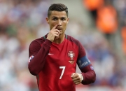 开云体育官方网站-意甲焦点战之夜，拉亚压力下完成爆发，诠释门将的涅槃时刻