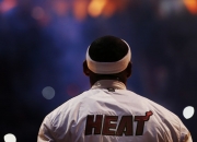 开云足球直播-奥亚尔萨瓦尔的一脚，阿根廷绝杀皇马，当国家队荣耀点燃俱乐部赛场