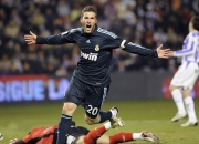 开云体育中国官网-步行者力克太阳，克莱点燃赛场，一场关于坚持与爆发的胜利叙事