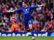 开云体育-浓眉末节接管比赛，凯尔特人连续得分压制辽宁队