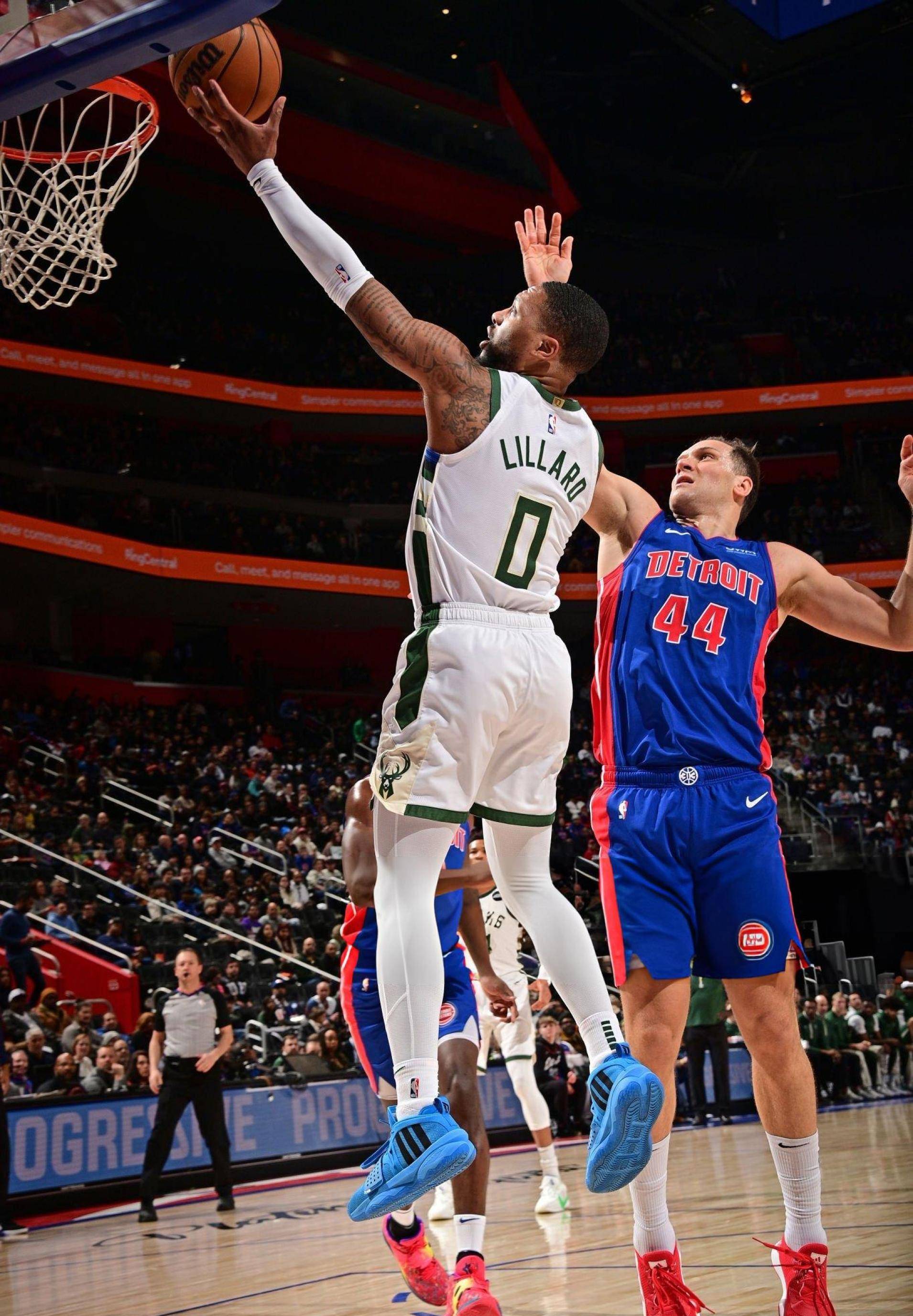 雄鹿轻松击败魔术，安特托昆博全面发挥的简单介绍