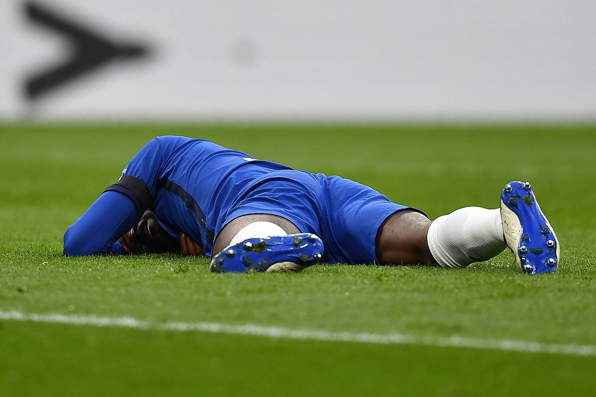 尤文图斯球星受伤缺席重要比赛的简单介绍