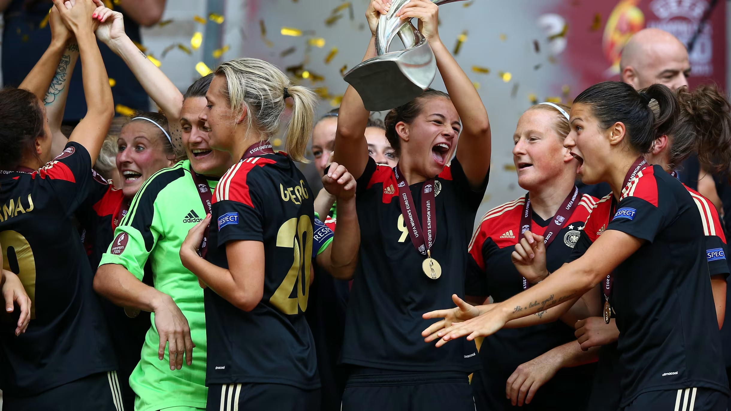 比利时女子队勇夺胜利，晋级