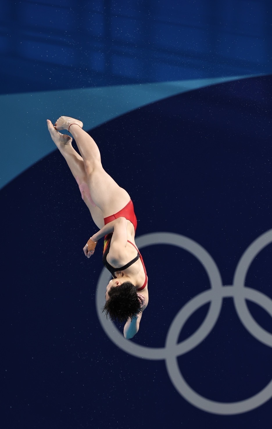 英国选手在跳水比赛中斩获金牌