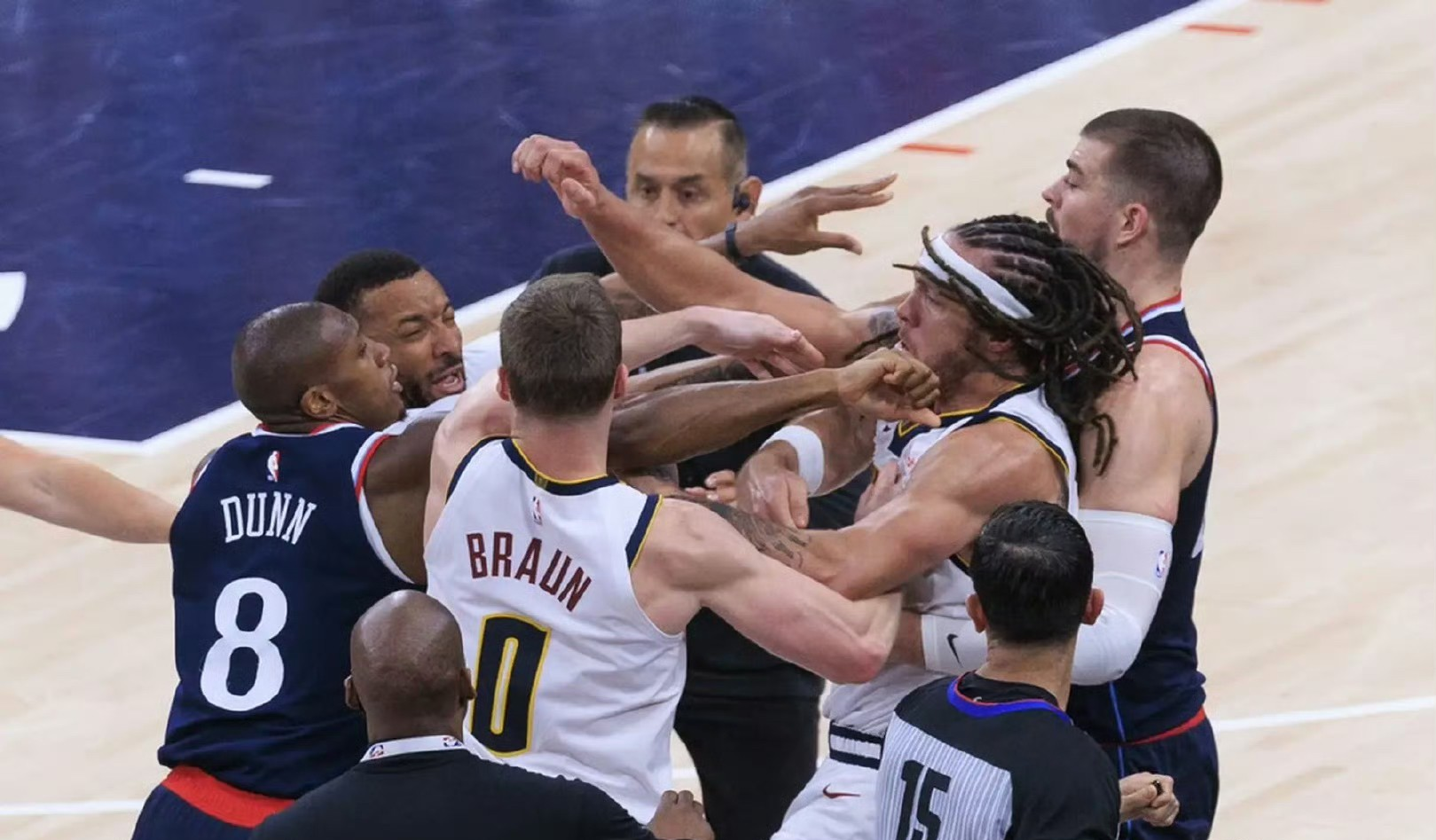 快船翻盘加拿大男篮，巴图姆制霸全场的简单介绍