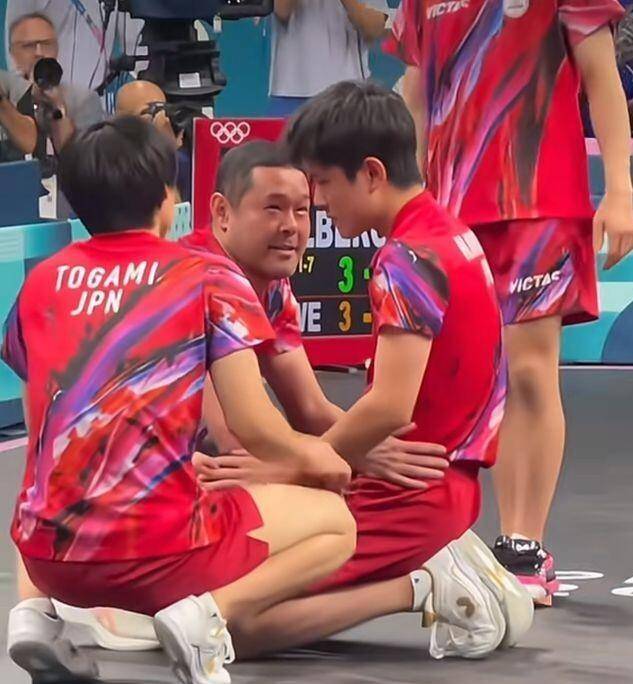 关于波兰乒乓球队险胜韩国乒乓球队，奥恰洛夫绝境逆转的信息