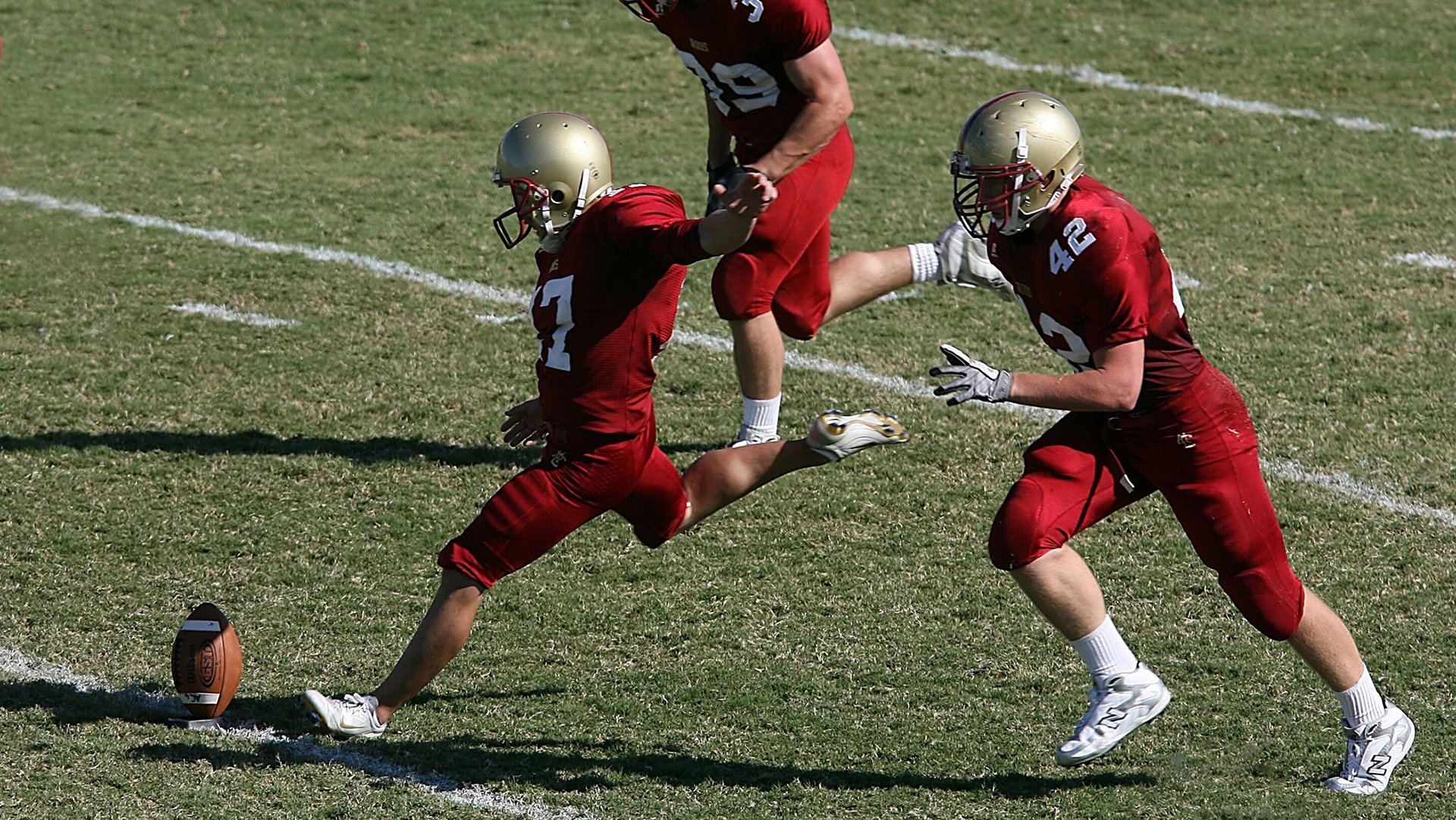 北欧风暴与绿茵奇迹,当丹麦横扫勒沃库森,阿克在东决关键战接管比赛