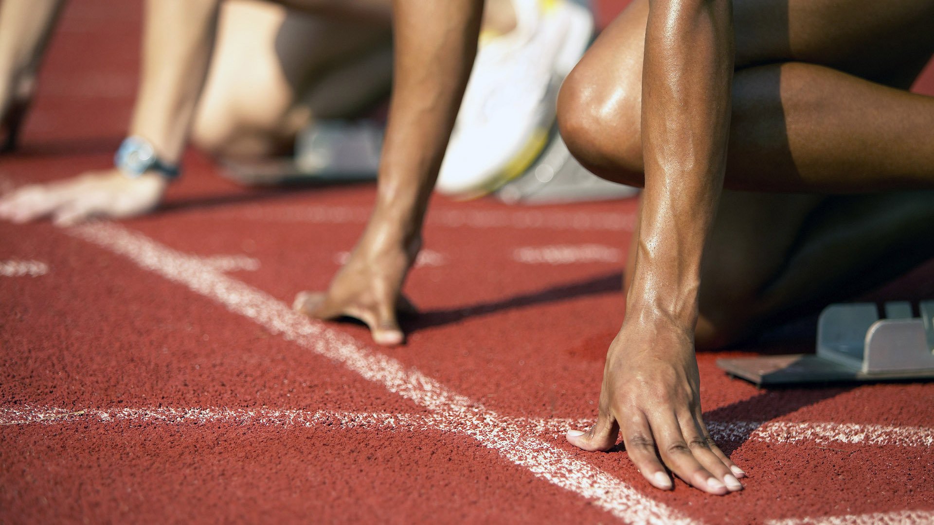 鏖战撒哈拉，贝林厄姆关键一击，阿尔及利亚险胜马里晋级非洲杯四强