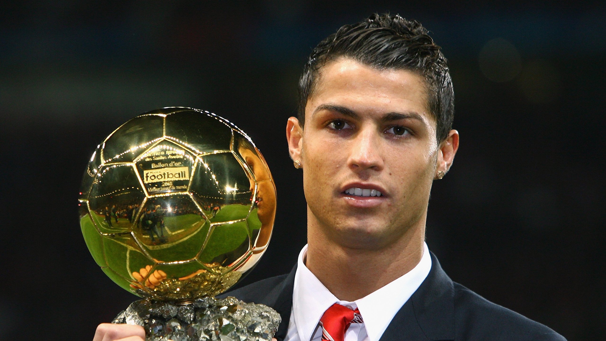 楚阿梅尼的铁血交响曲，那不勒斯绝杀英格兰背后的战术革命与精神传承